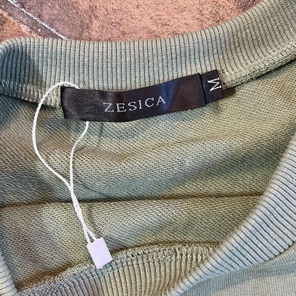 Zesica Women’s Green Cropped Sweatshirt Medium - Picture 7 of 9